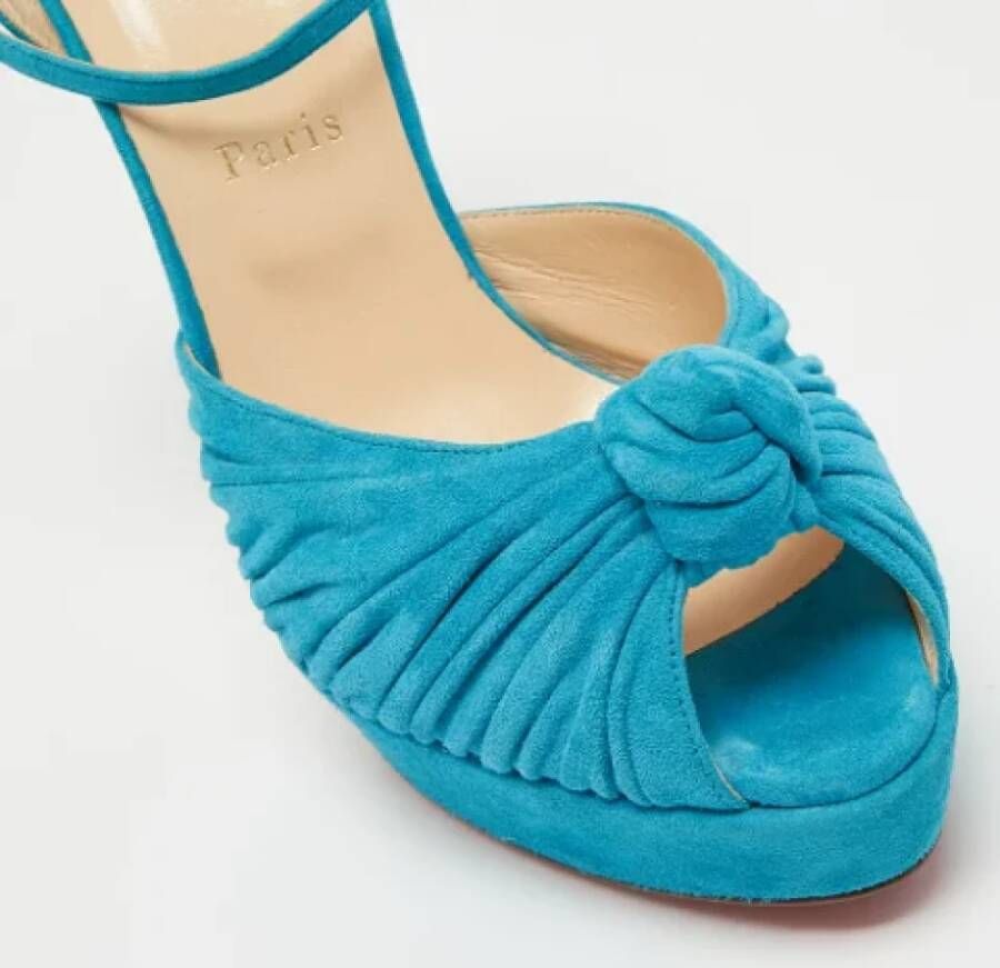 Christian Louboutin Pre-owned Suede heels Blue Dames