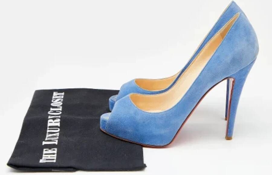 Christian Louboutin Pre-owned Suede heels Blue Dames