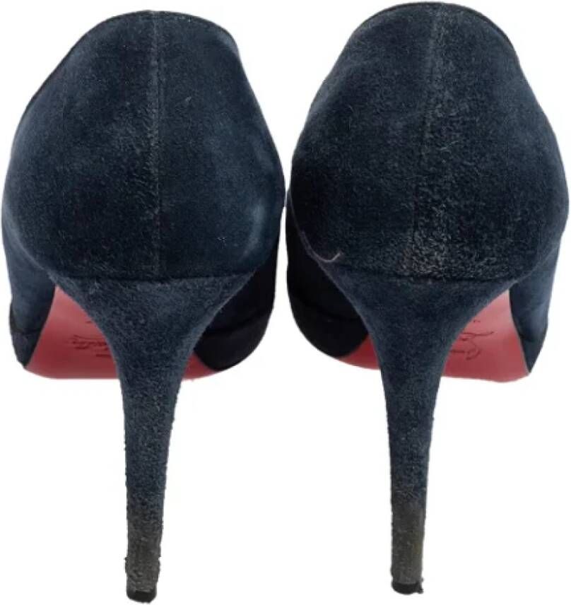 Christian Louboutin Pre-owned Suede heels Blue Dames