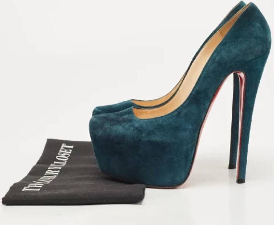 Christian Louboutin Pre-owned Suede heels Blue Dames