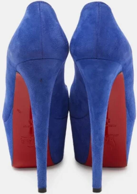 Christian Louboutin Pre-owned Suede heels Blue Dames