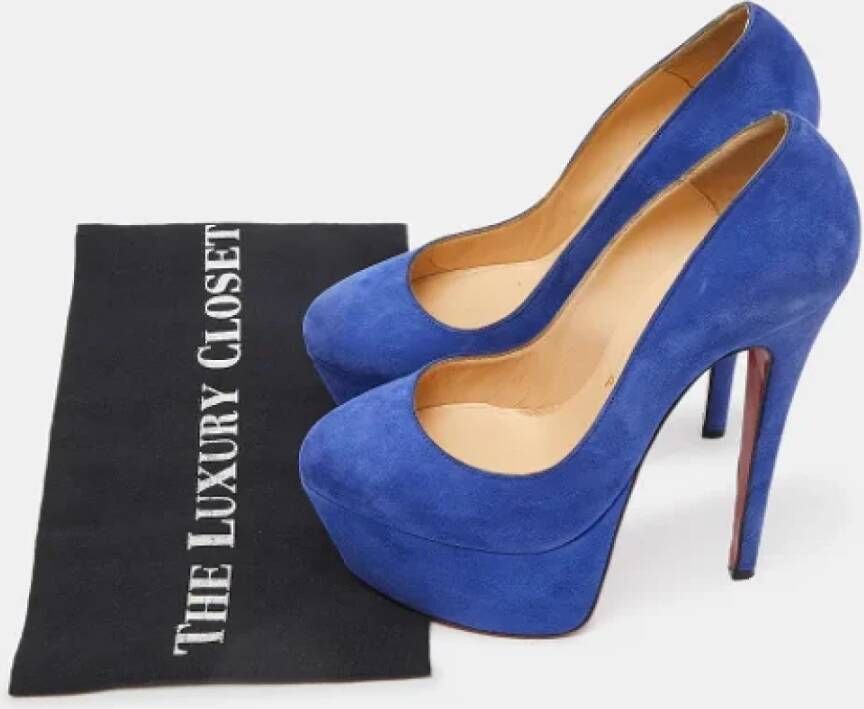 Christian Louboutin Pre-owned Suede heels Blue Dames