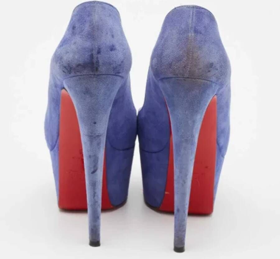 Christian Louboutin Pre-owned Suede heels Blue Dames