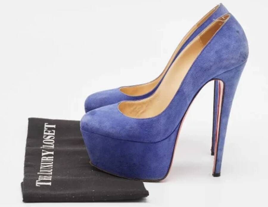 Christian Louboutin Pre-owned Suede heels Blue Dames