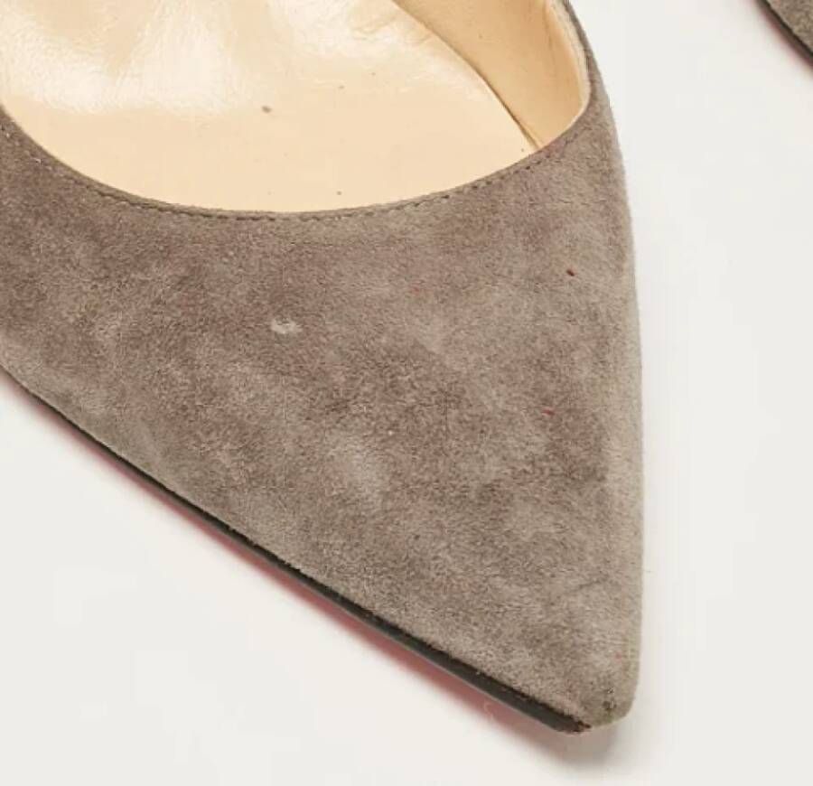 Christian Louboutin Pre-owned Suede heels Gray Dames