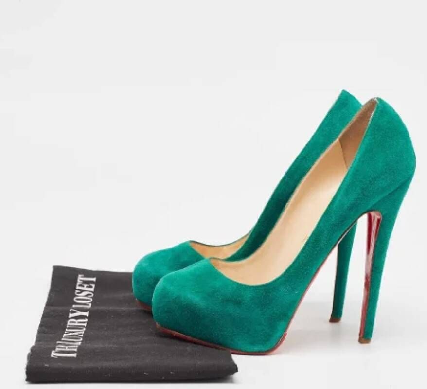 Christian Louboutin Pre-owned Suede heels Green Dames