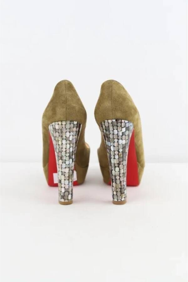 Christian Louboutin Pre-owned Suede heels Green Dames