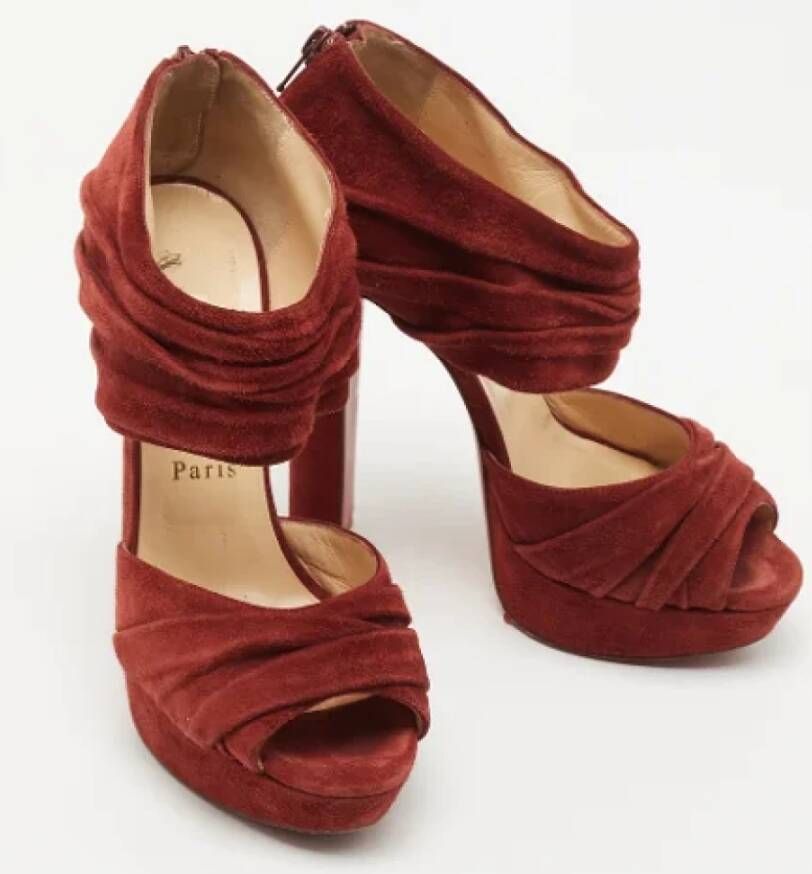 Christian Louboutin Pre-owned Suede heels Red Dames