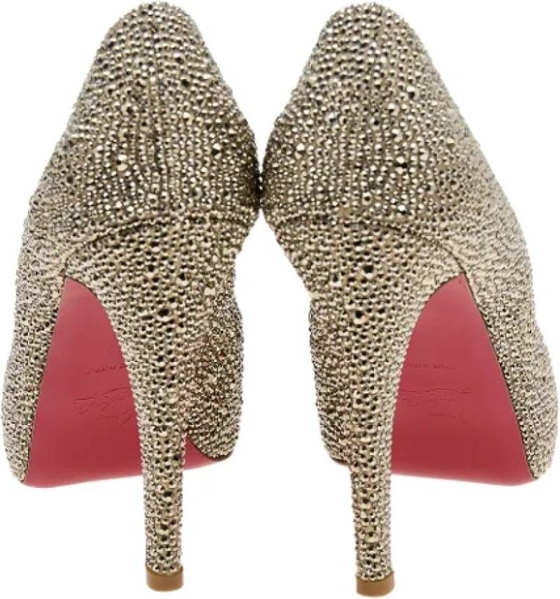 Christian Louboutin Pre-owned Suede heels Yellow Dames