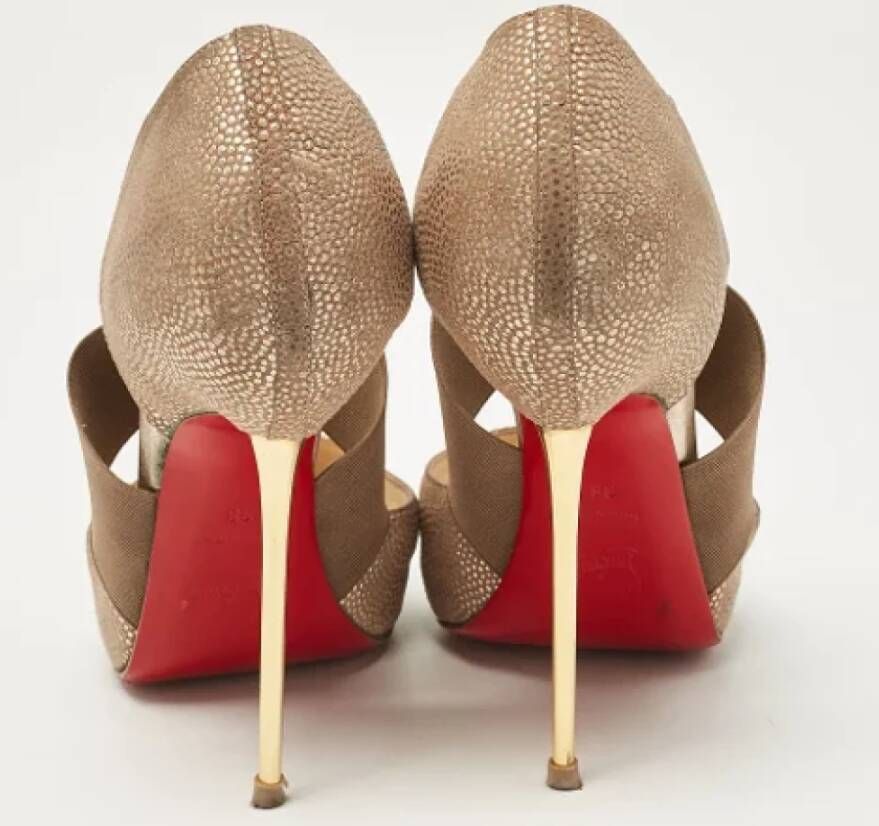 Christian Louboutin Pre-owned Suede heels Yellow Dames