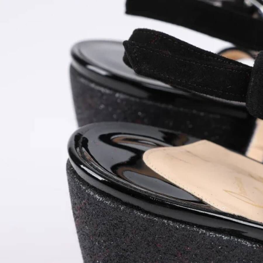 Christian Louboutin Pre-owned Suede sandals Black Dames