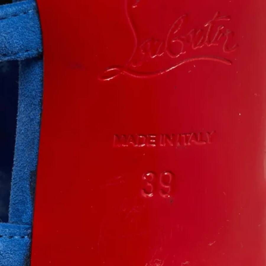 Christian Louboutin Pre-owned Suede sandals Blue Dames