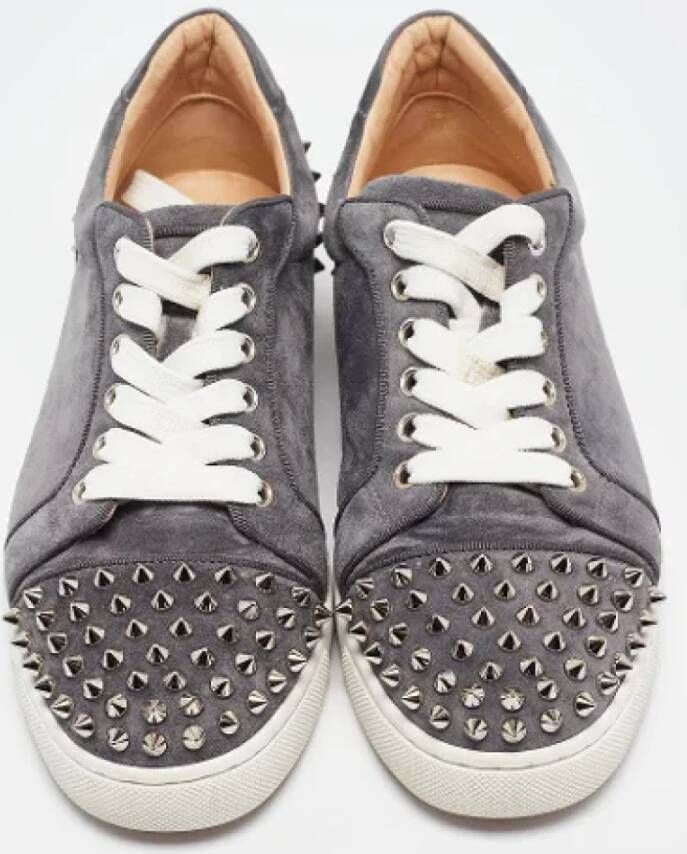 Christian Louboutin Pre-owned Suede sneakers Gray Dames