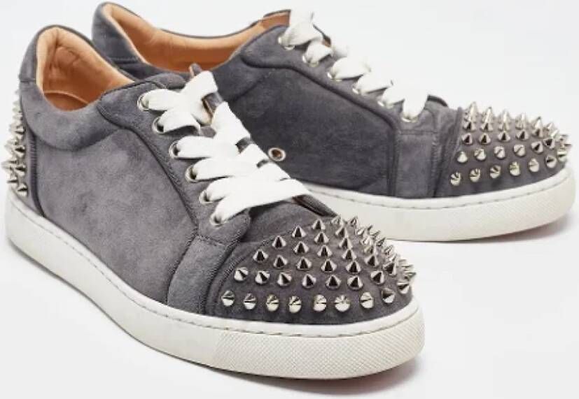 Christian Louboutin Pre-owned Suede sneakers Gray Dames