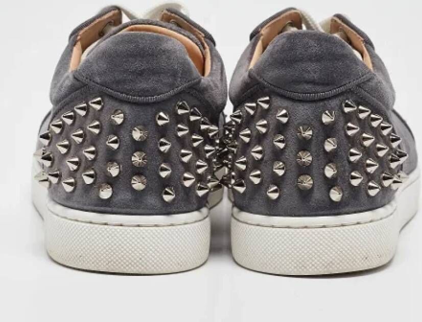 Christian Louboutin Pre-owned Suede sneakers Gray Dames