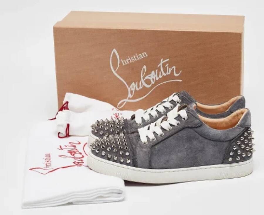 Christian Louboutin Pre-owned Suede sneakers Gray Dames