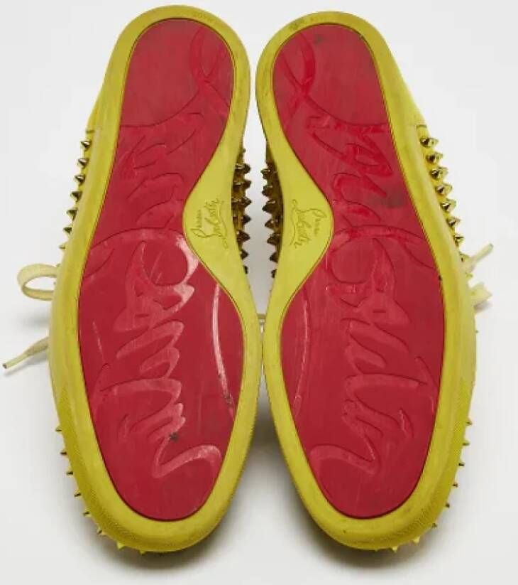 Christian Louboutin Pre-owned Suede sneakers Yellow Heren