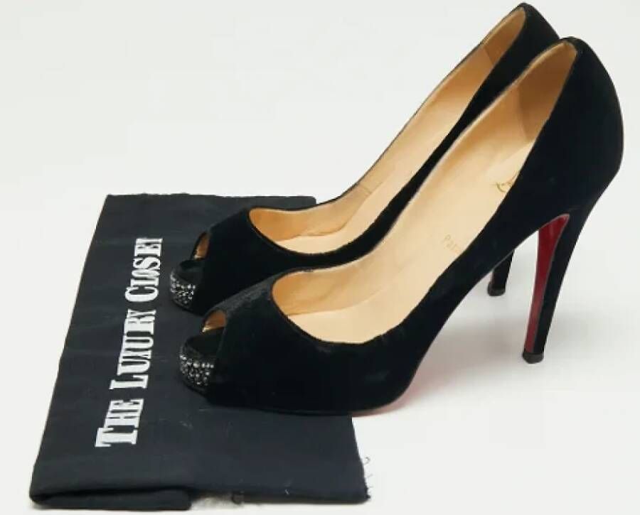 Christian Louboutin Pre-owned Velvet heels Black Dames