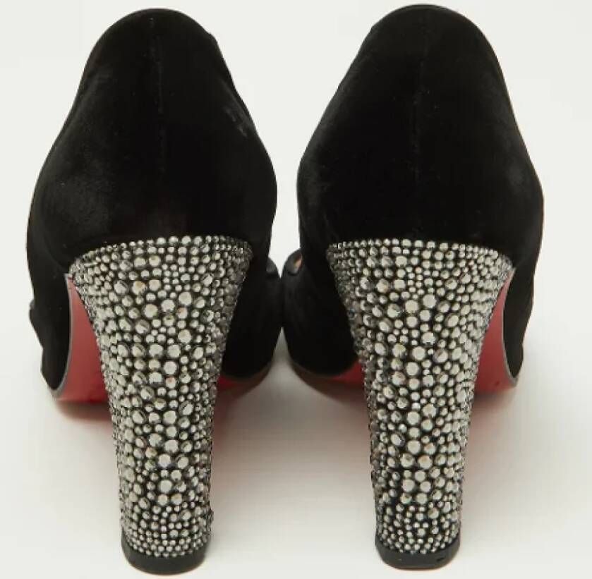 Christian Louboutin Pre-owned Velvet heels Black Dames