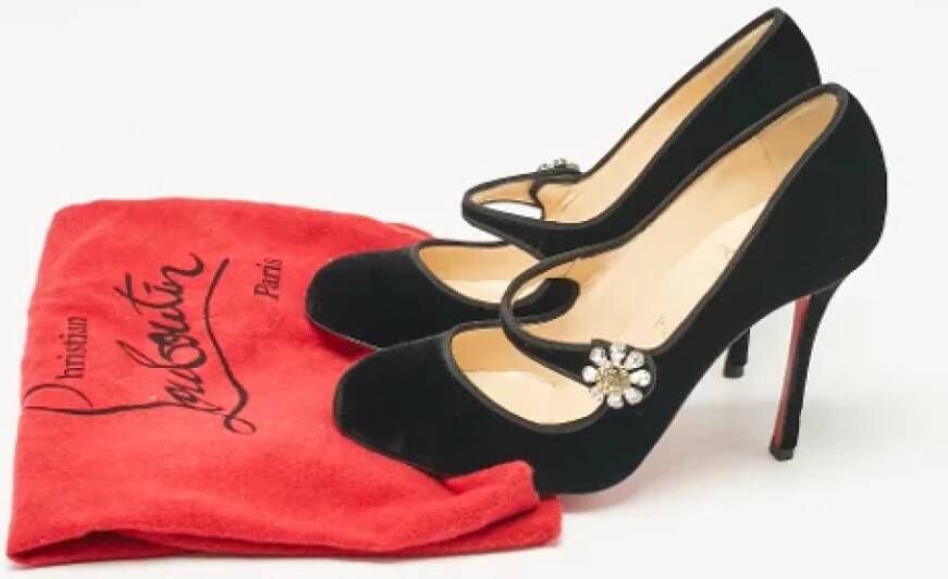 Christian Louboutin Pre-owned Velvet heels Black Dames