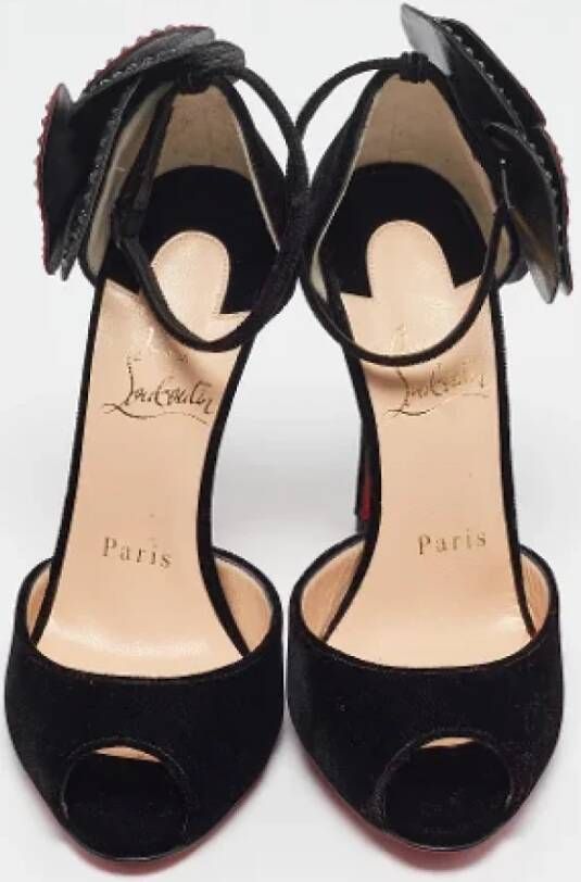 Christian Louboutin Pre-owned Velvet sandals Black Dames