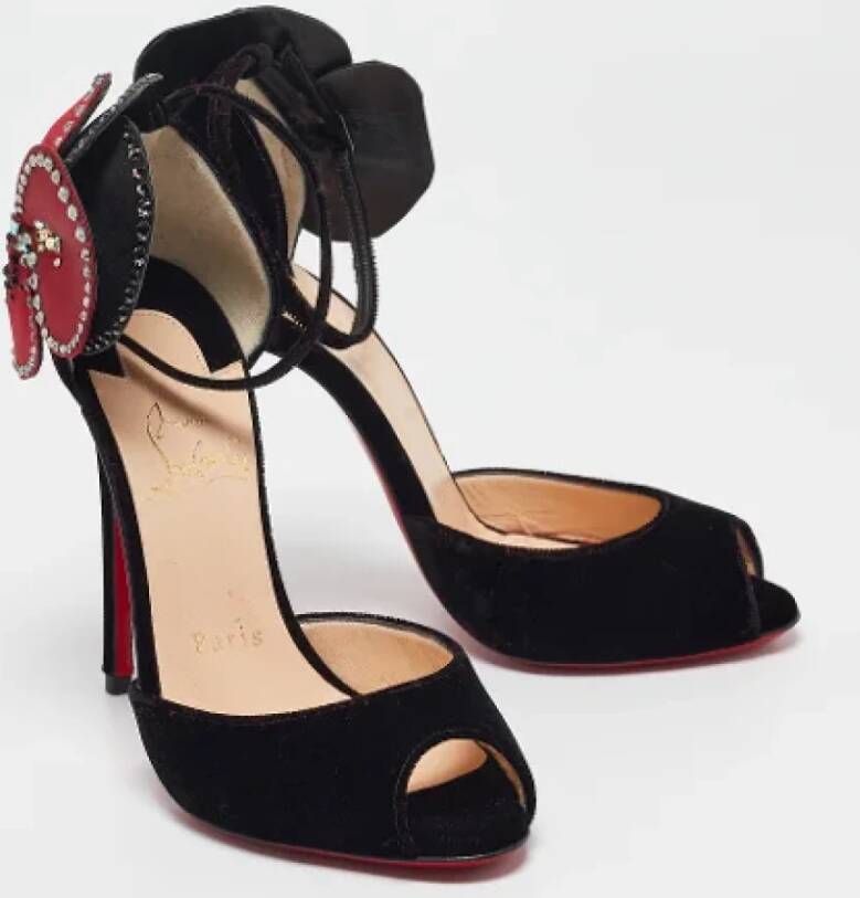 Christian Louboutin Pre-owned Velvet sandals Black Dames