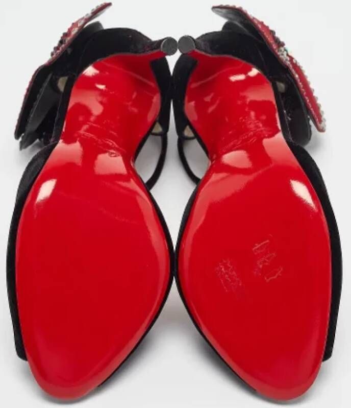 Christian Louboutin Pre-owned Velvet sandals Black Dames