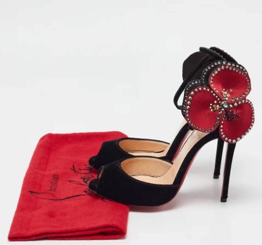 Christian Louboutin Pre-owned Velvet sandals Black Dames