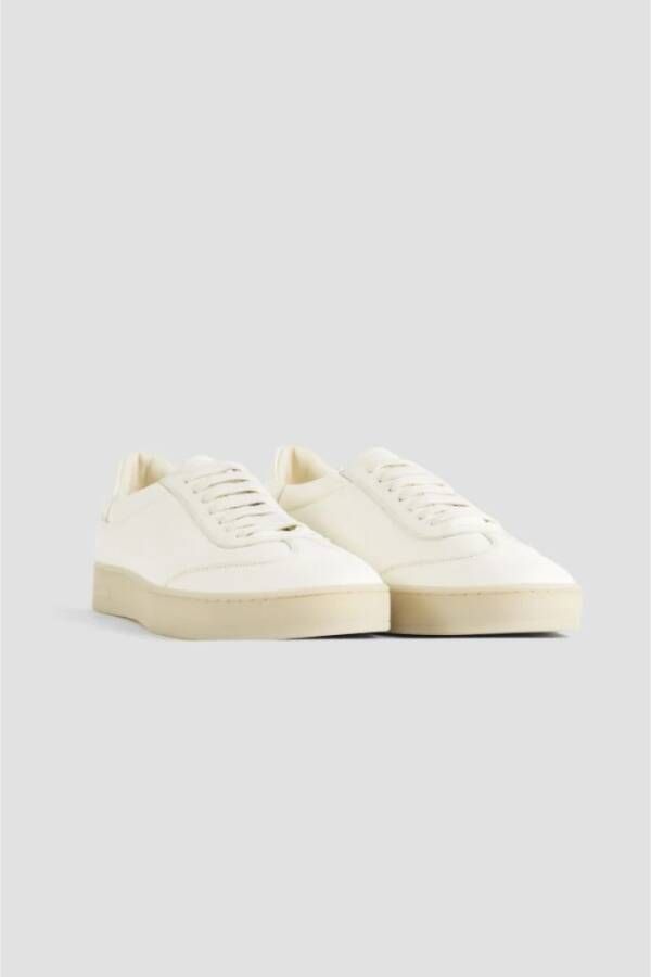 Church's Witte Leren Sneakers Beige Rubberen Zool White Heren