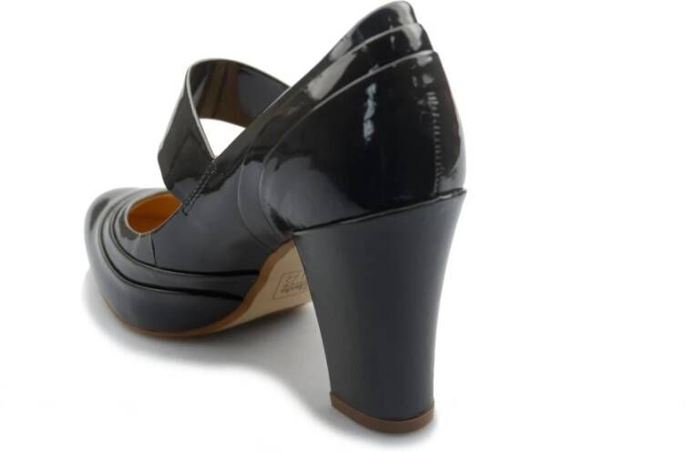 Clarks Elegante damespump met verstelbare band Grijs Dames