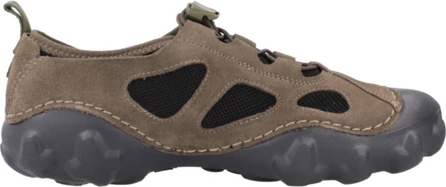 Clarks Stijlvolle Trail Sneakers voor Mannen Brown Heren