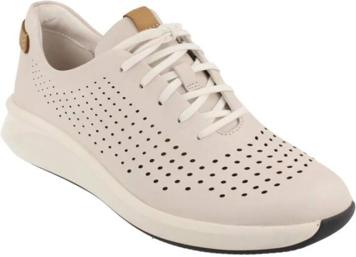 Clarks Rio Tie Sneaker Hoogwaardig Leer Comfortabele Pasvorm Beige Dames