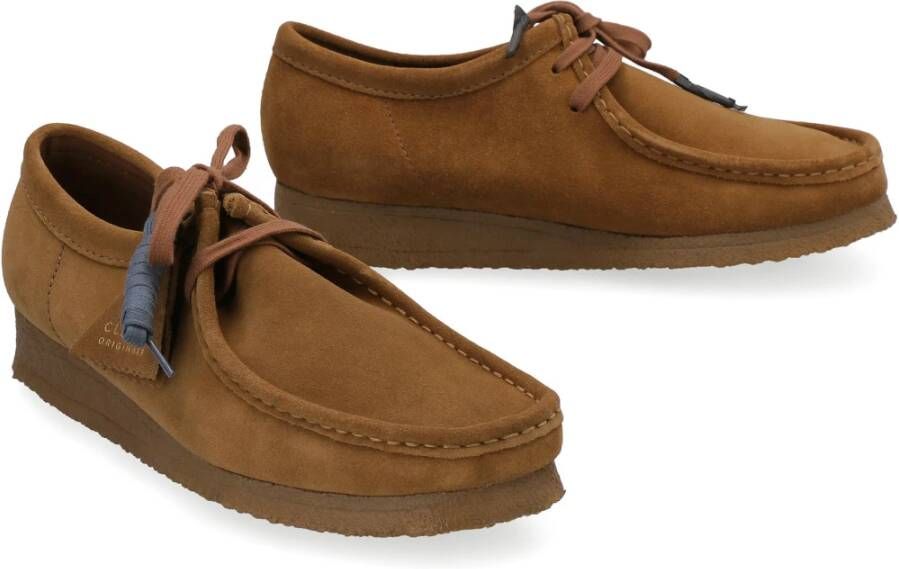 Clarks Suède Veterschoenen met Crêpe Zool Brown Heren