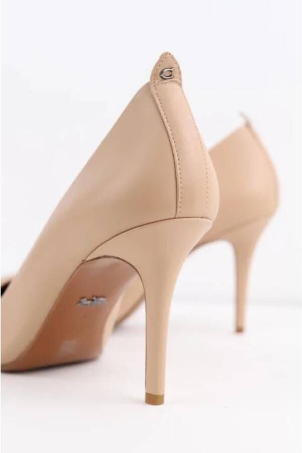 Coach Pre-owned Leather heels Beige Dames