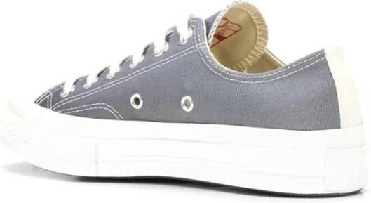 Comme des Garçons Play Grijze Sneakers Unisex Stijl Ss25 Gray Dames