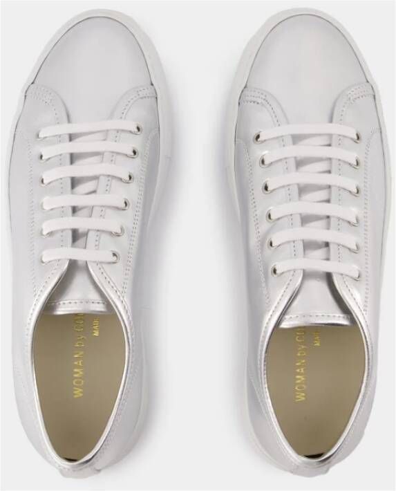 Common Projects Glanzende Zilveren Leren Sneakers Gray Dames