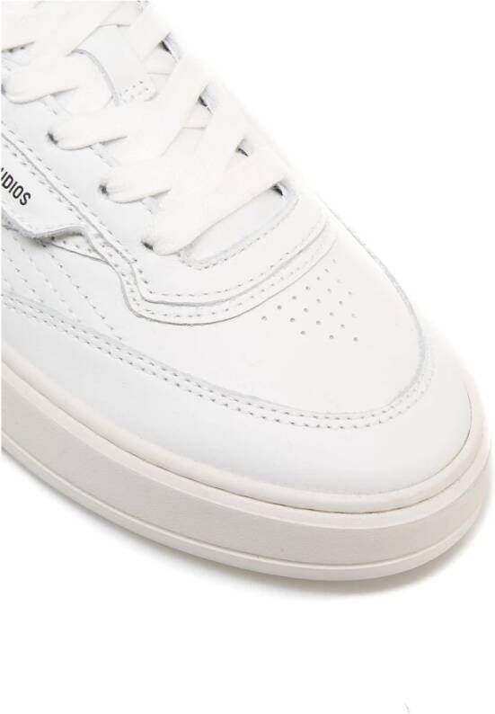 Copenhagen Shoes Sneakers van suède met logo-details White Dames