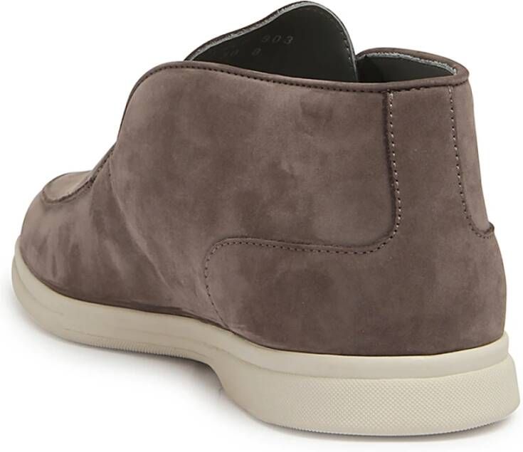 Corneliani Bruin Nubuck Mocassin Stijl Platte Schoenen Brown Heren