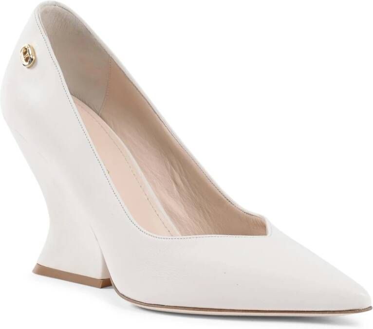 Dee Ocleppo Golf Wig Punt-Teen Leren Pumps Beige Dames