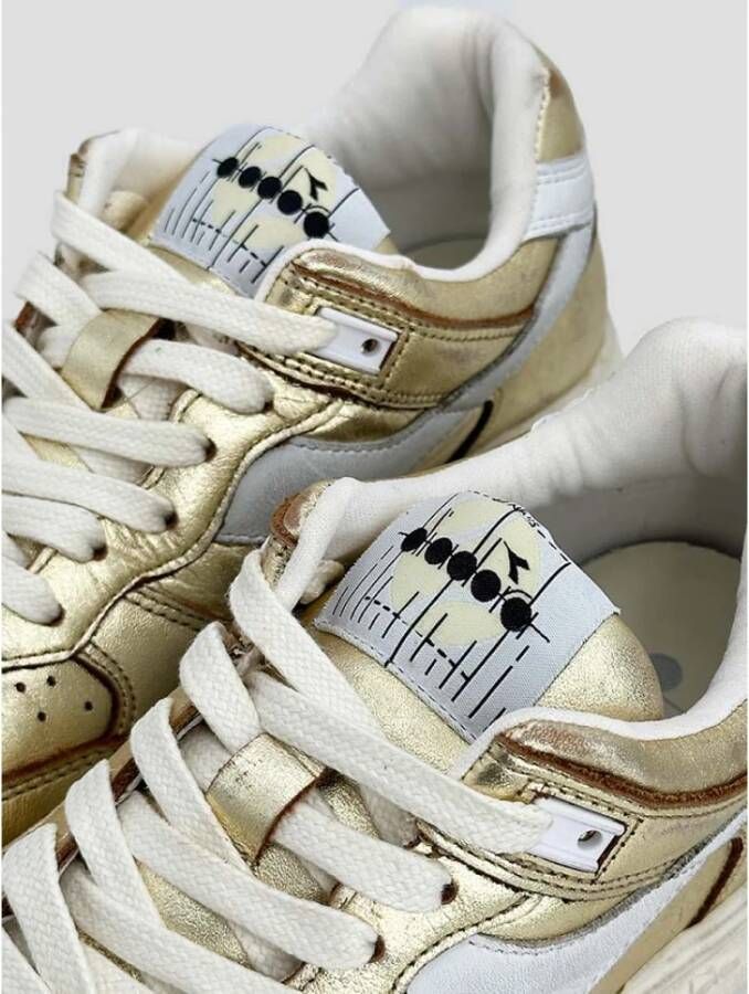 Diadora Metallic Sneaker Gouden Distressed Effect Yellow Heren