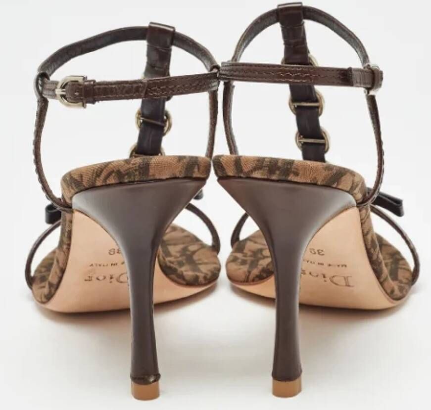 Dior Vintage Pre-owned Canvas sandals Brown Dames