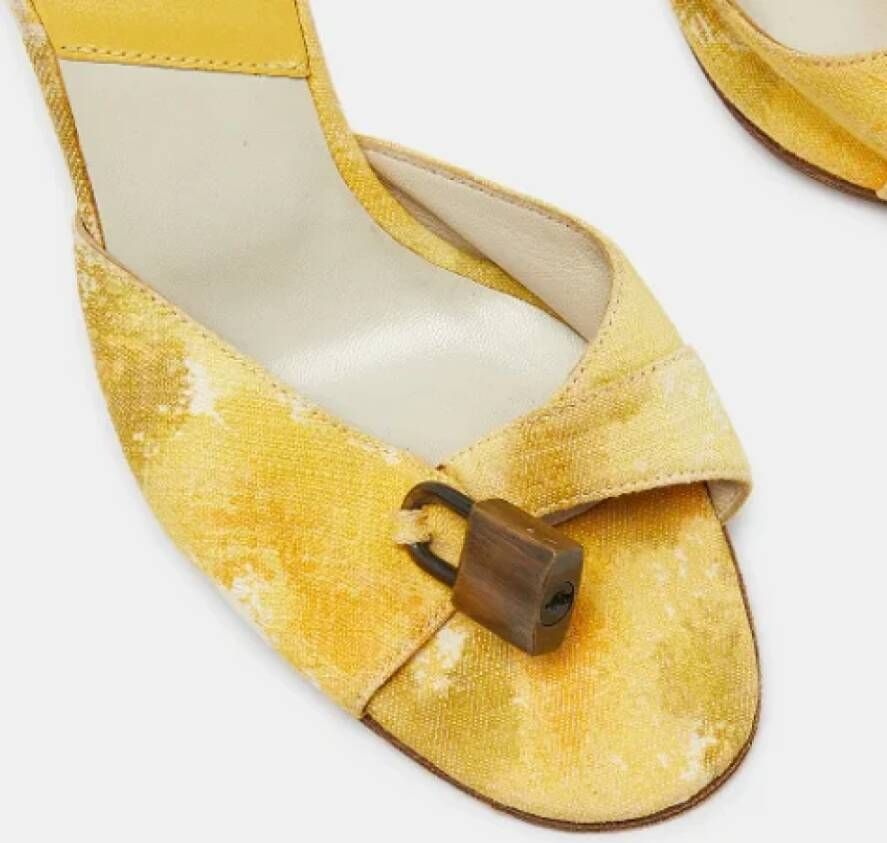 Dior Vintage Pre-owned Canvas sandals Yellow Dames