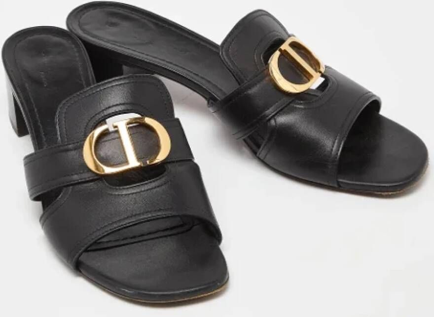 Dior Vintage Pre-owned Leather sandals Black Dames