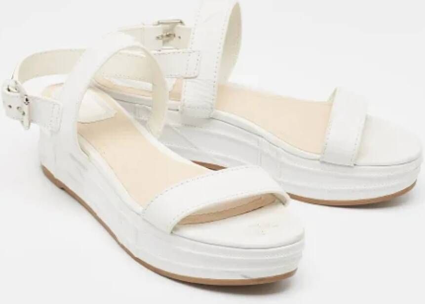 Dior Vintage Pre-owned Leather sandals White Dames