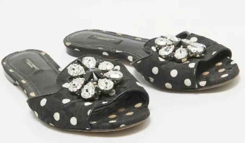 Dolce & Gabbana Pre-owned Canvas flats Black Dames