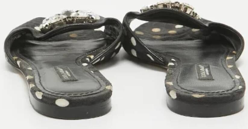 Dolce & Gabbana Pre-owned Canvas flats Black Dames