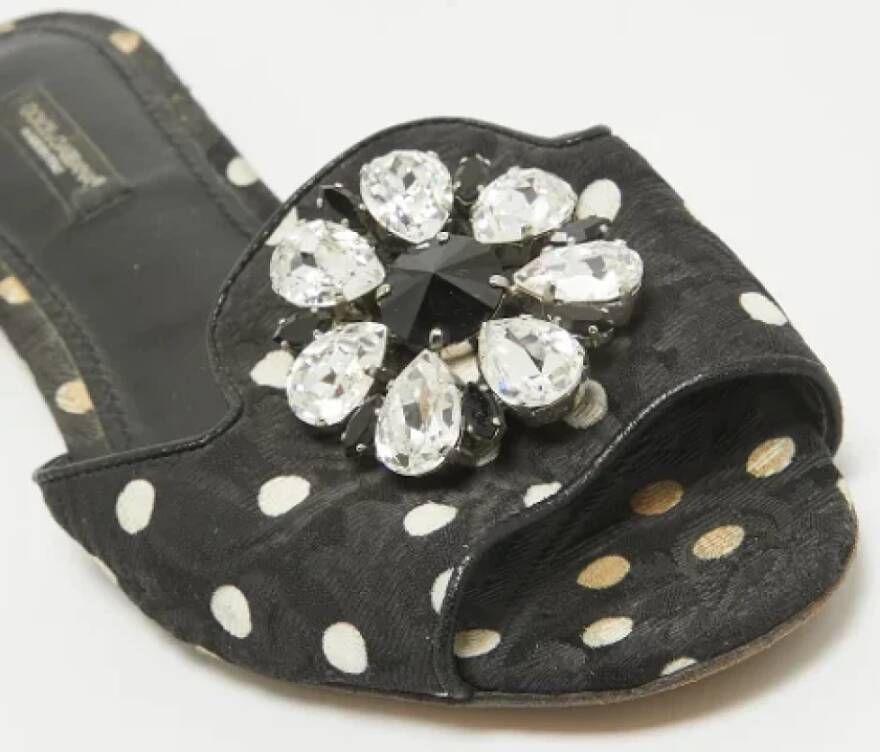 Dolce & Gabbana Pre-owned Canvas flats Black Dames