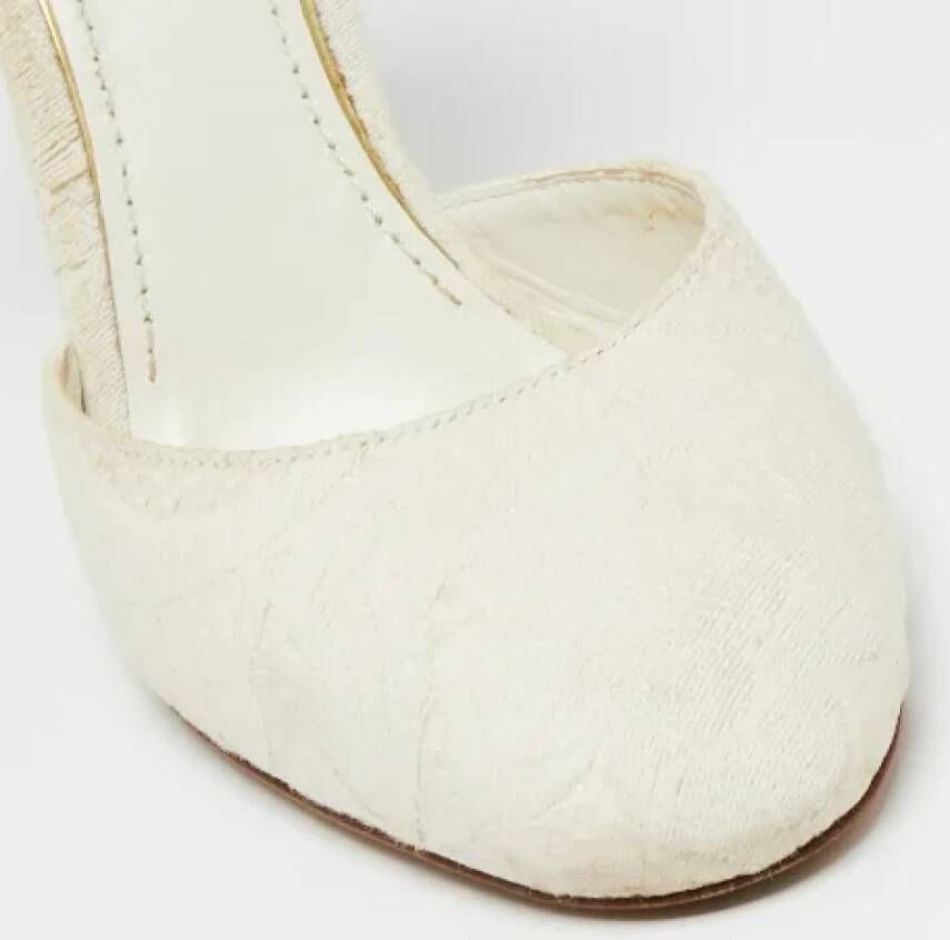 Dolce & Gabbana Pre-owned Canvas heels White Dames