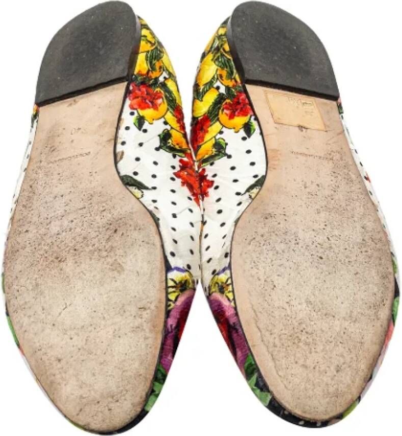 Dolce & Gabbana Pre-owned Fabric flats White Dames