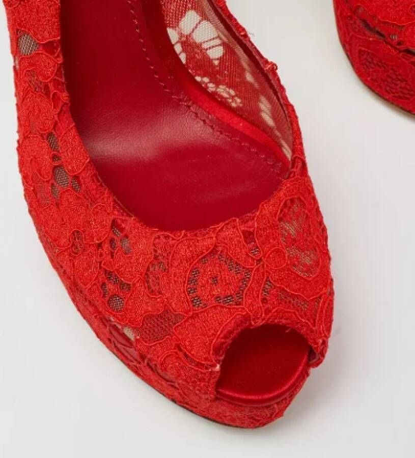 Dolce & Gabbana Pre-owned Lace heels Red Dames